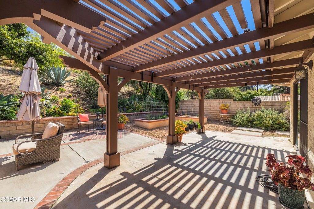 Image 44 of property listing at 13954 Keisha Drive, Moorpark, CA 93021