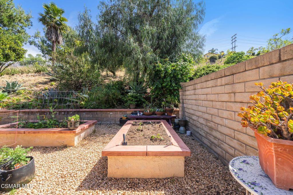 Image 45 of property listing at 13954 Keisha Drive, Moorpark, CA 93021