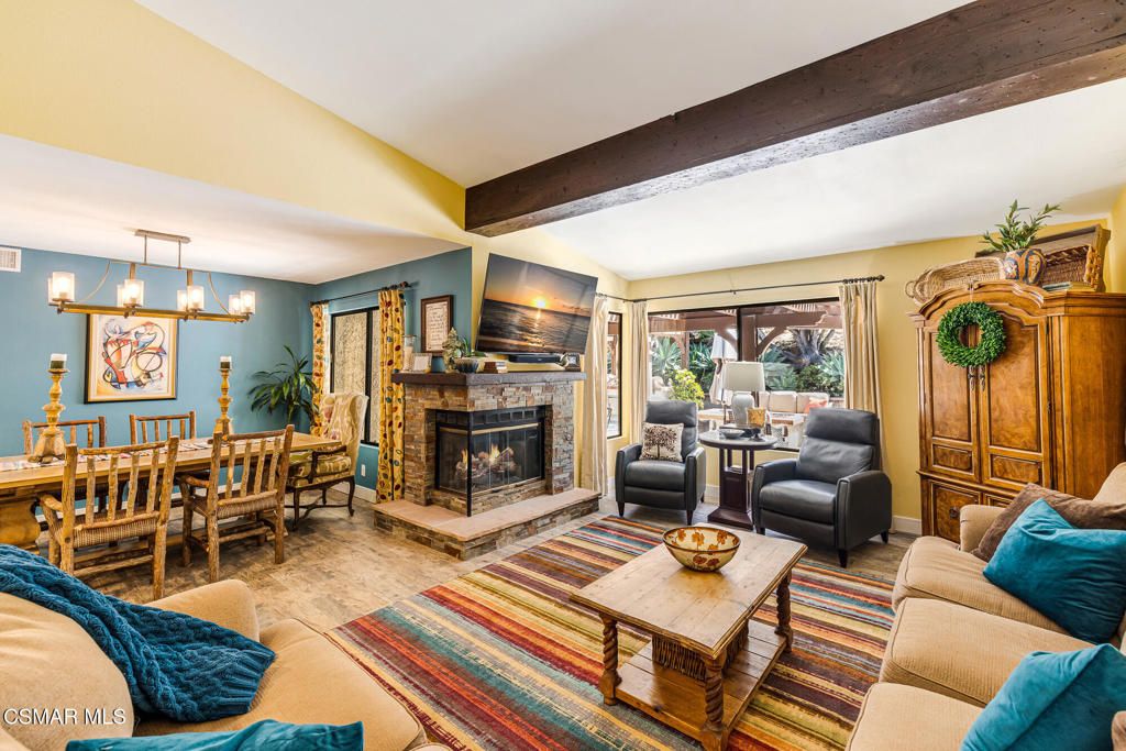 Image 6 of property listing at 13954 Keisha Drive, Moorpark, CA 93021