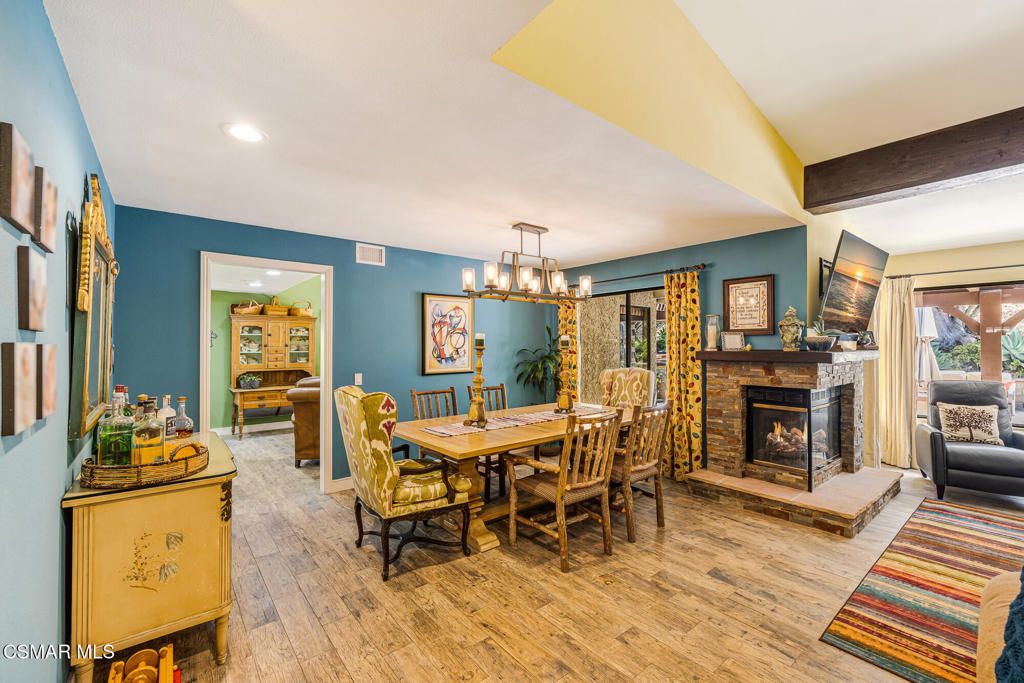 Image 7 of property listing at 13954 Keisha Drive, Moorpark, CA 93021