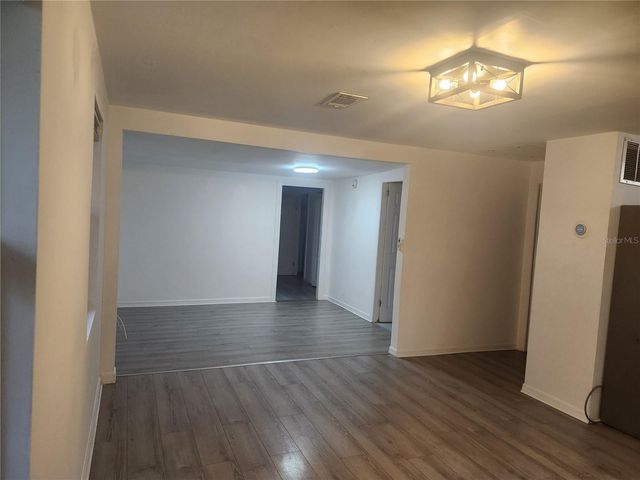 12727 N OLA AVENUE, Tampa, FL 33612