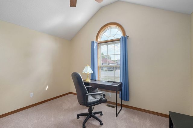 3265 W Grandview Street, Springfield, MO 65803