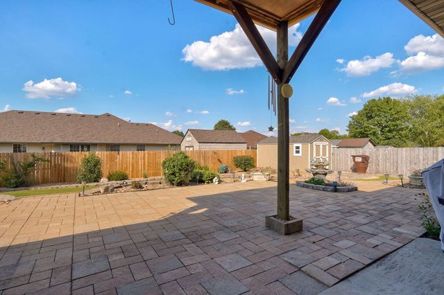 3265 W Grandview Street, Springfield, MO 65803