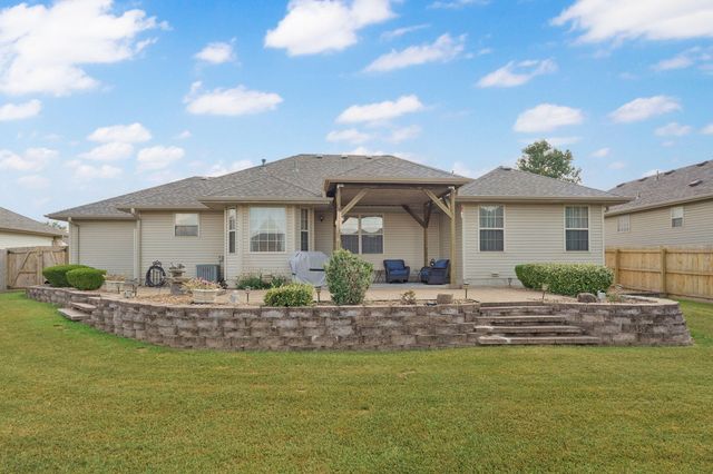 3265 W Grandview Street, Springfield, MO 65803