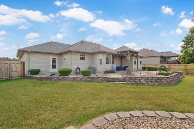 3265 W Grandview Street, Springfield, MO 65803