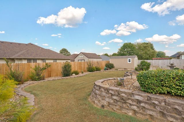 3265 W Grandview Street, Springfield, MO 65803