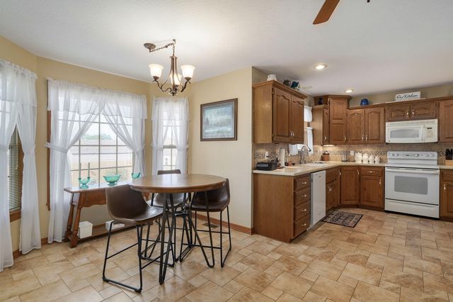 3265 W Grandview Street, Springfield, MO 65803