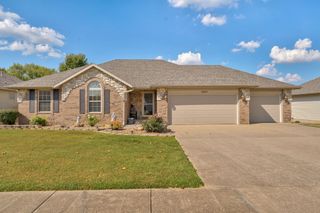 3265 W Grandview Street, Springfield, MO 65803