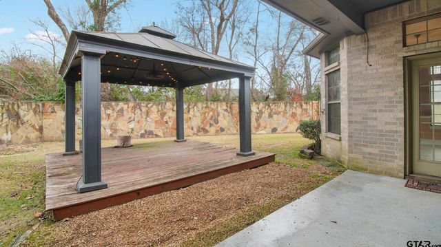 15360 Wagon Wheel Drive, Chandler, TX 75758