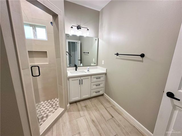 8904 N 27th Lane, Mcallen, TX 78504