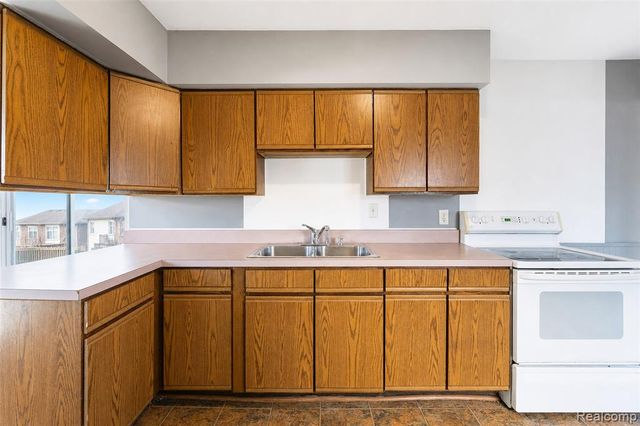 26137 Superior Road, Taylor, MI 48180