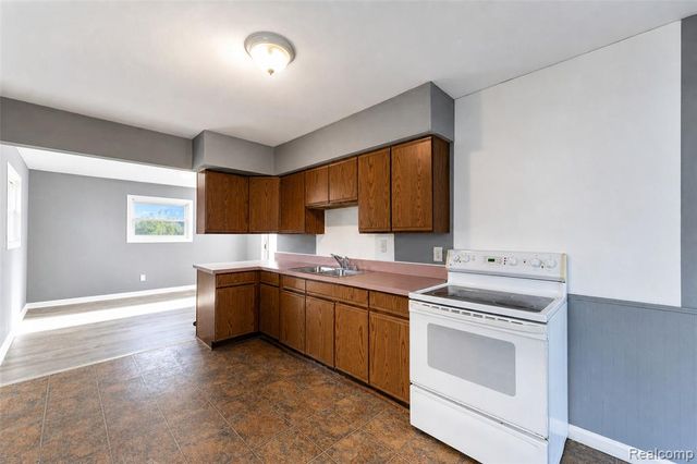 26137 Superior Road, Taylor, MI 48180