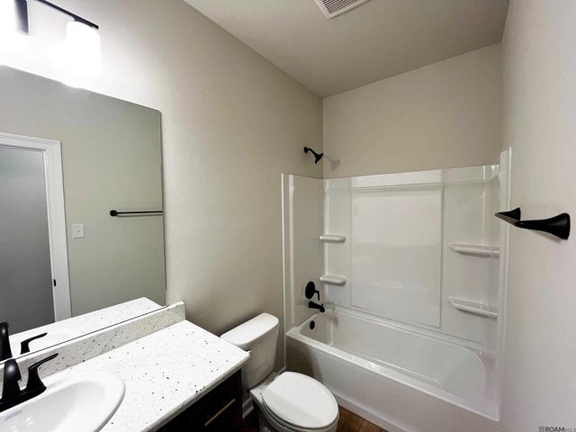 2086 Sherri's Way, Port Allen, LA 70767