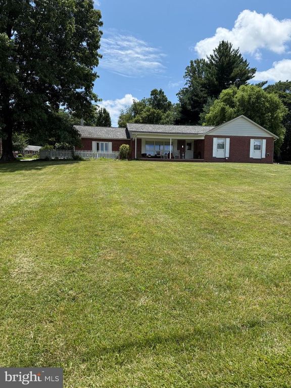 10 GRASSHOPPER LN, Fairfield, PA 17320