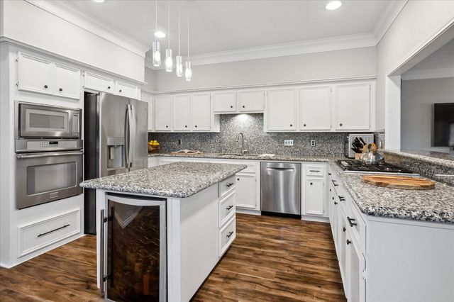 7624 Tallow Drive, Irving, TX 75063