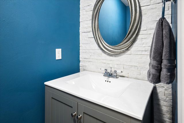 7624 Tallow Drive, Irving, TX 75063