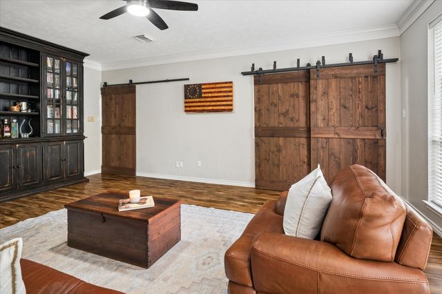 7624 Tallow Drive, Irving, TX 75063