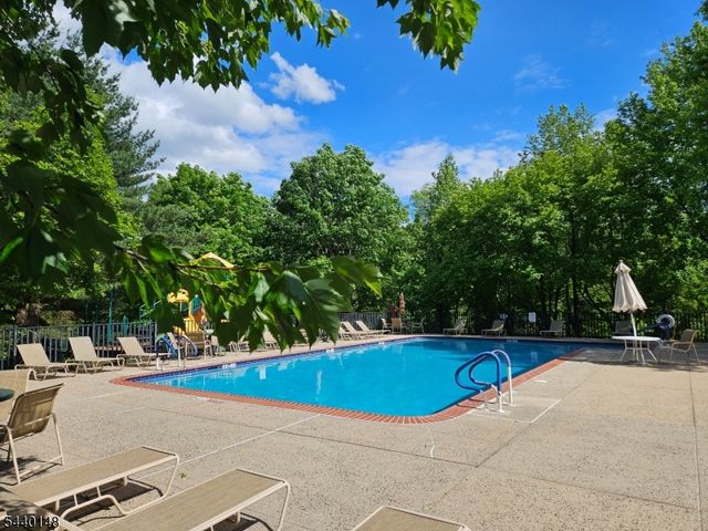 428 Azalea Terrace, Branchburg Twp., NJ 08876