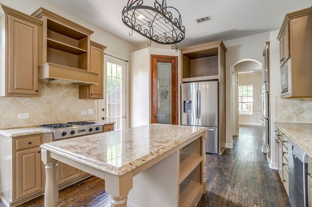 6898 Valley Brook Drive, Frisco, TX 75035
