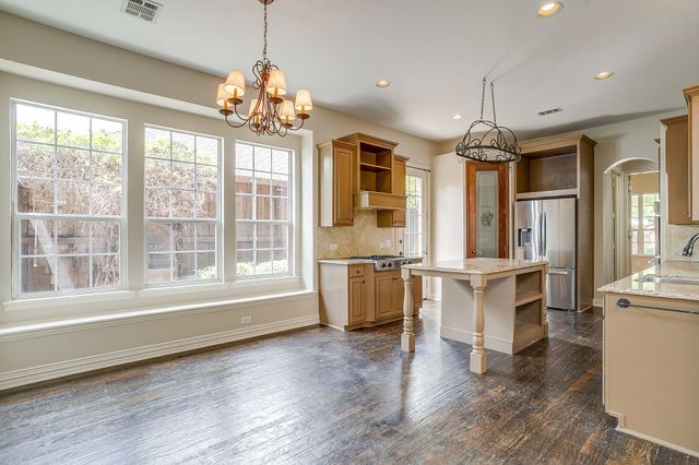 6898 Valley Brook Drive, Frisco, TX 75035