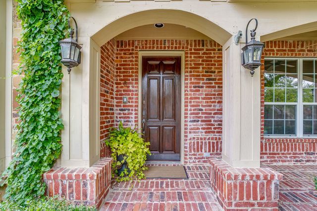 6898 Valley Brook Drive, Frisco, TX 75035