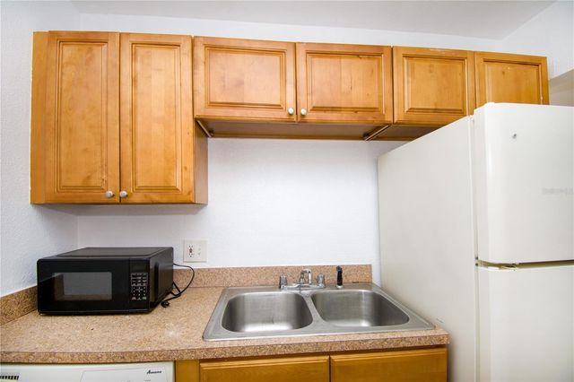 13830 ORANGE SUNSET DRIVE 202, Tampa, FL 33618