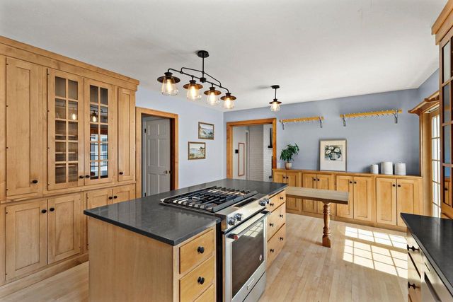 6413 Landfall Drive, Madison, WI 53705