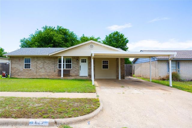 629 S Highland Drive, Mustang, OK 73064