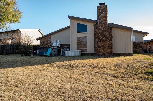 8301 Willow Creek Boulevard, Oklahoma City, OK 73162