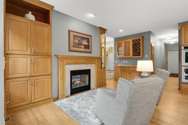 679 Oakgreen Avenue Court N, West Lakeland Twp, MN 55082