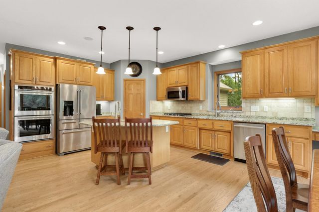 679 Oakgreen Avenue Court N, West Lakeland Twp, MN 55082