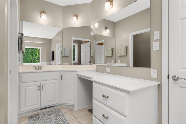 679 Oakgreen Avenue Court N, West Lakeland Twp, MN 55082