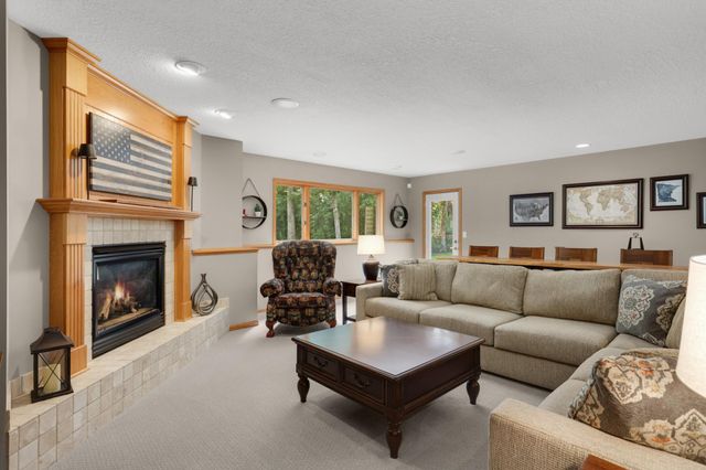 679 Oakgreen Avenue Court N, West Lakeland Twp, MN 55082