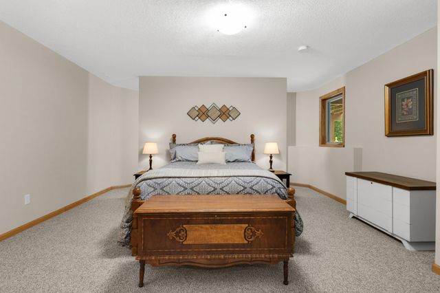 679 Oakgreen Avenue Court N, West Lakeland Twp, MN 55082