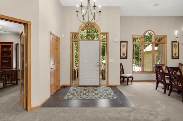 679 Oakgreen Avenue Court N, West Lakeland Twp, MN 55082