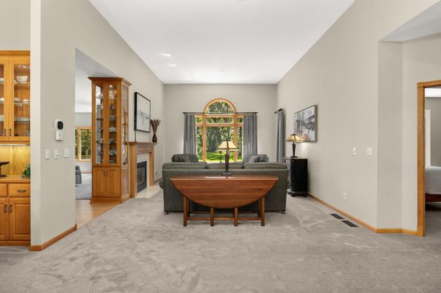 679 Oakgreen Avenue Court N, West Lakeland Twp, MN 55082