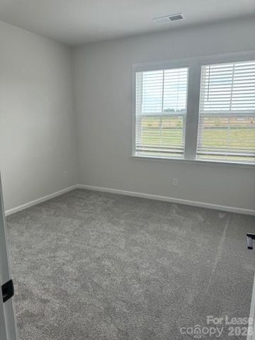 5724 Runnel Way, Harrisburg, NC 28075