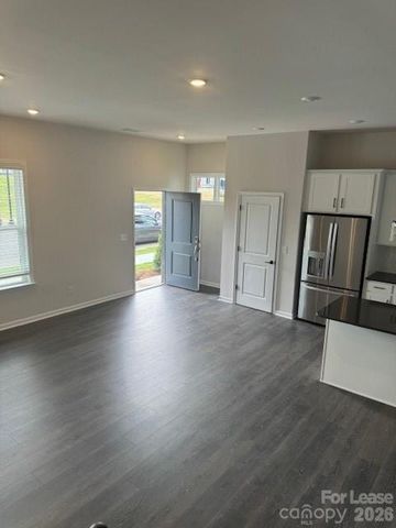 5724 Runnel Way, Harrisburg, NC 28075