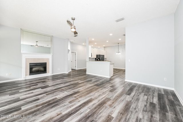 8656 FRANKIE MILL Court, Jacksonville, FL 32244