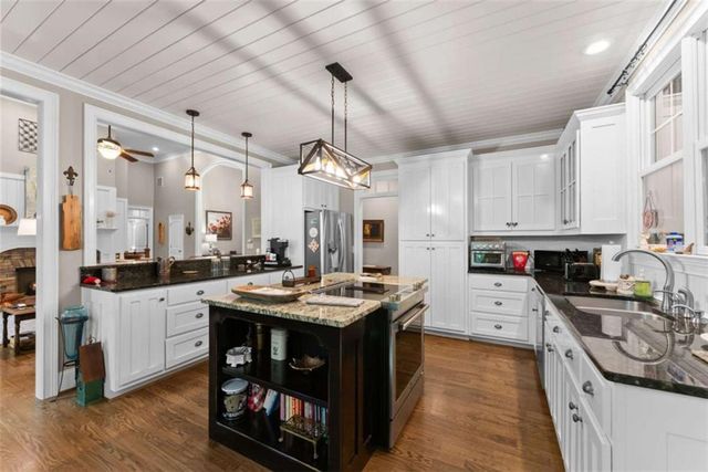746 Plum Lane, Clarkesville, GA 30523