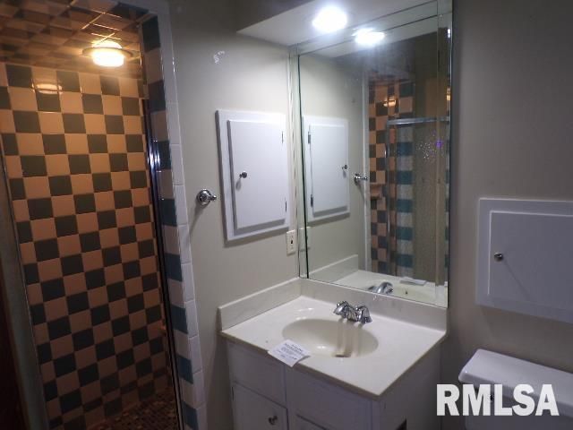 16 WILDWOOD Trail, Bettendorf, IA 52722