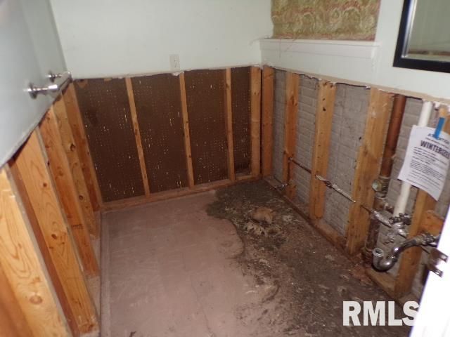 16 WILDWOOD Trail, Bettendorf, IA 52722