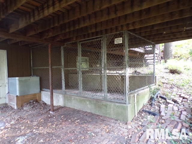 16 WILDWOOD Trail, Bettendorf, IA 52722