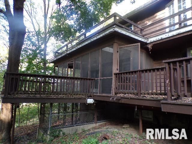 16 WILDWOOD Trail, Bettendorf, IA 52722