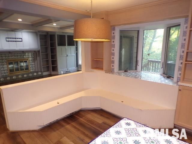 16 WILDWOOD Trail, Bettendorf, IA 52722