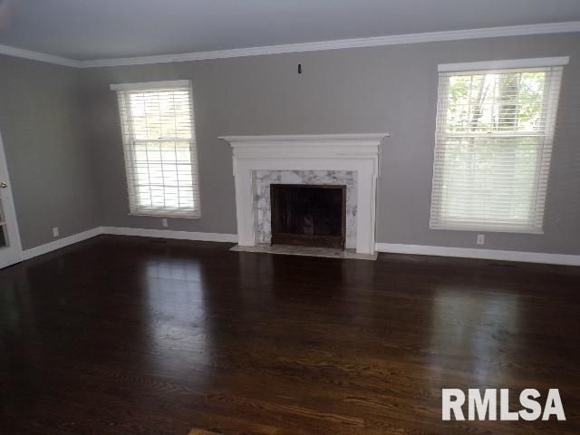 16 WILDWOOD Trail, Bettendorf, IA 52722