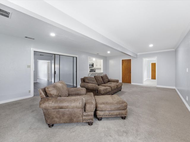1327 Big Stone Gap Road, Duncanville, TX 75137