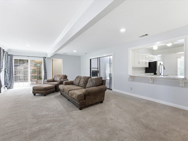 1327 Big Stone Gap Road, Duncanville, TX 75137