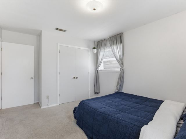 1327 Big Stone Gap Road, Duncanville, TX 75137