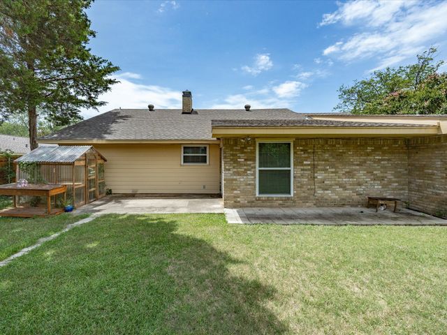 1327 Big Stone Gap Road, Duncanville, TX 75137